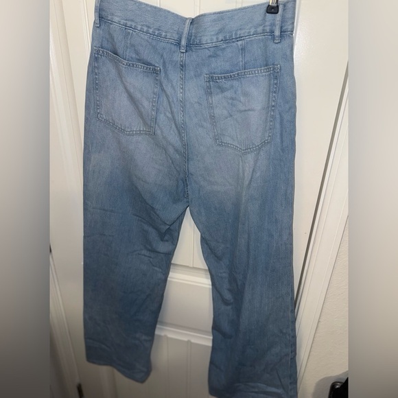 Uniqlo Flared wide Leg Blue Jeans with Relaxed Fit - Picture 8 of 10